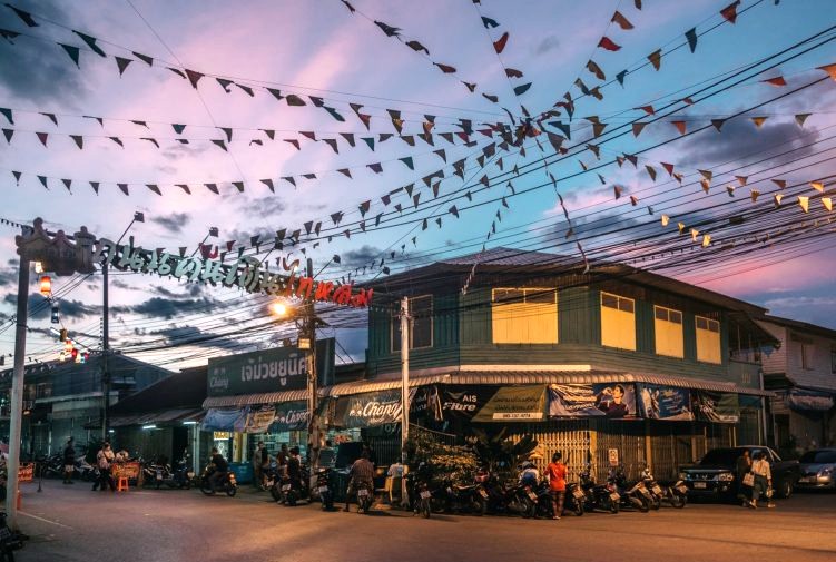 ถนนคนเดินไทหล่ม